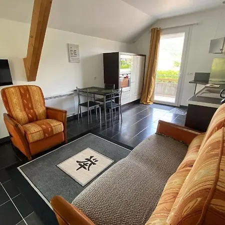 L Aixquis Chaleureux Et Moderne 2 Etoiles *
